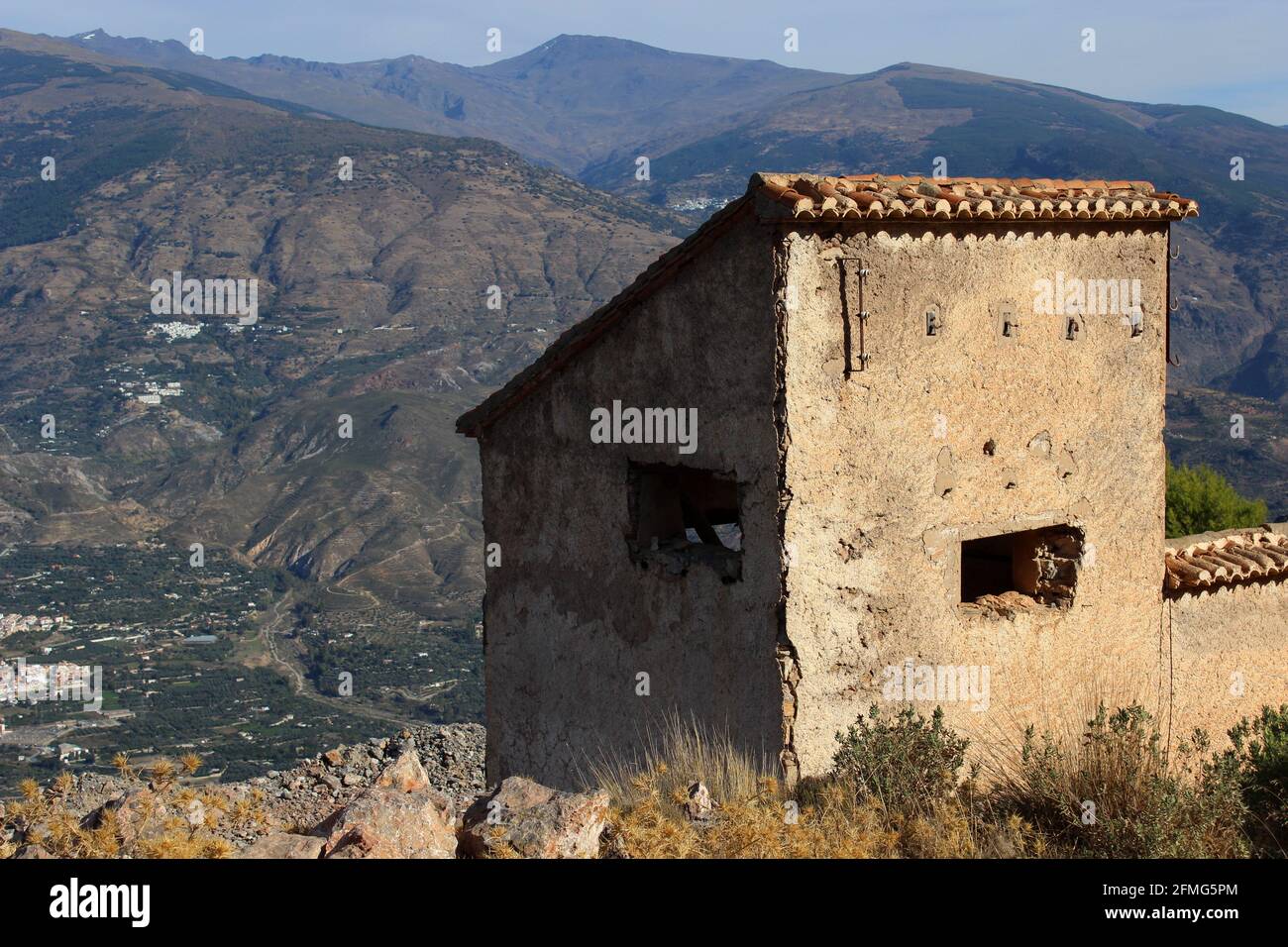 Casale dei minatori abbandonati e rovinati sulla Ruta de los mineros, Sierra Lujar vicino Orgiva in Andalusia, Spagna Foto Stock