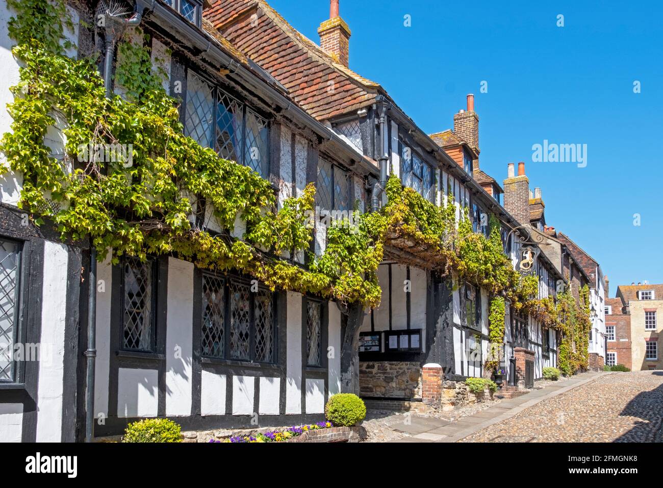 Lo storico Mermaid Inn, Mermaid Street, Rye, East Sussex, Regno Unito Foto Stock