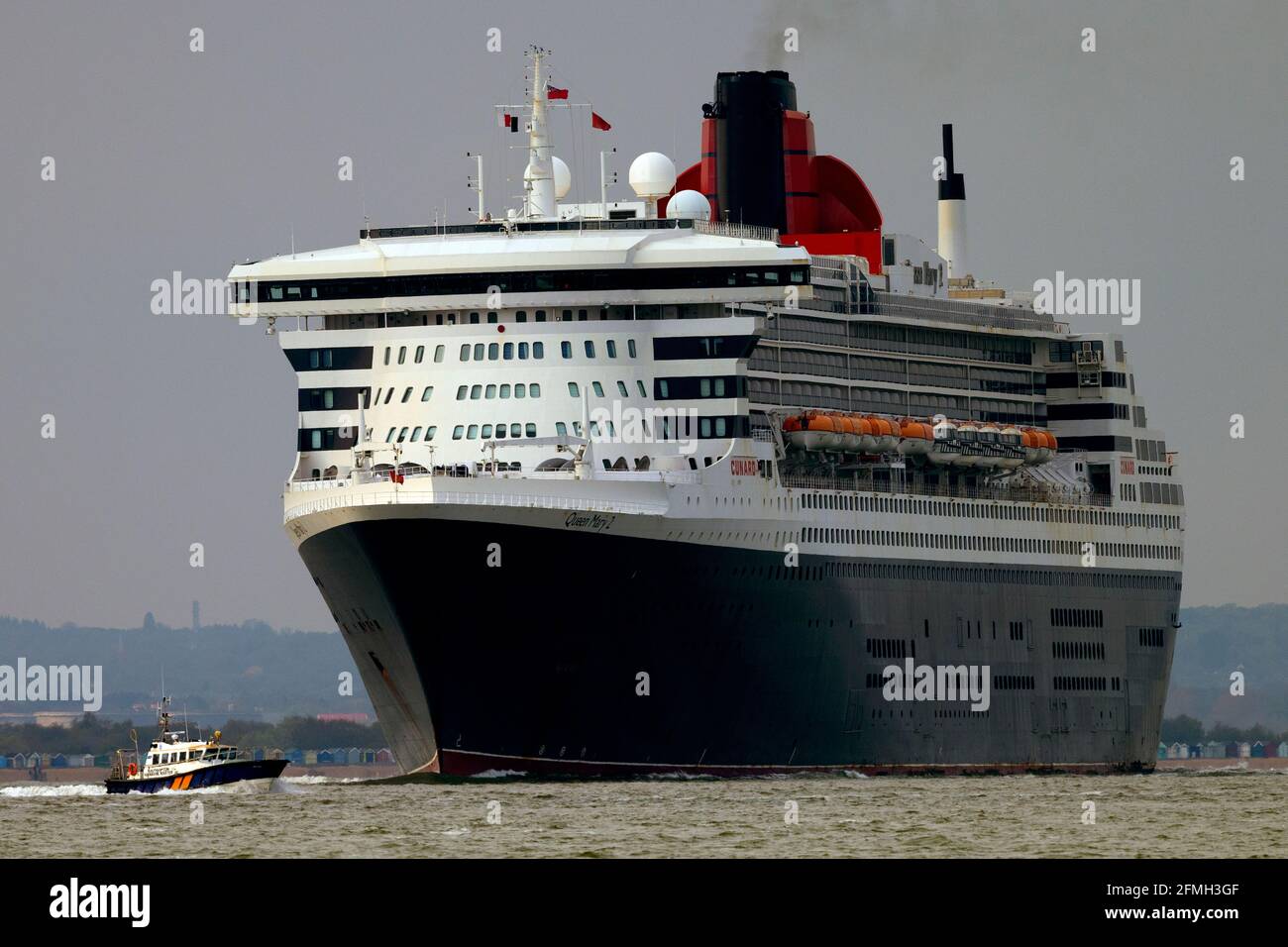 Cowes, crociera, Inghilterra, Isola di Wight, Liner, Queen May 2, The Solent, Regno Unito Foto Stock