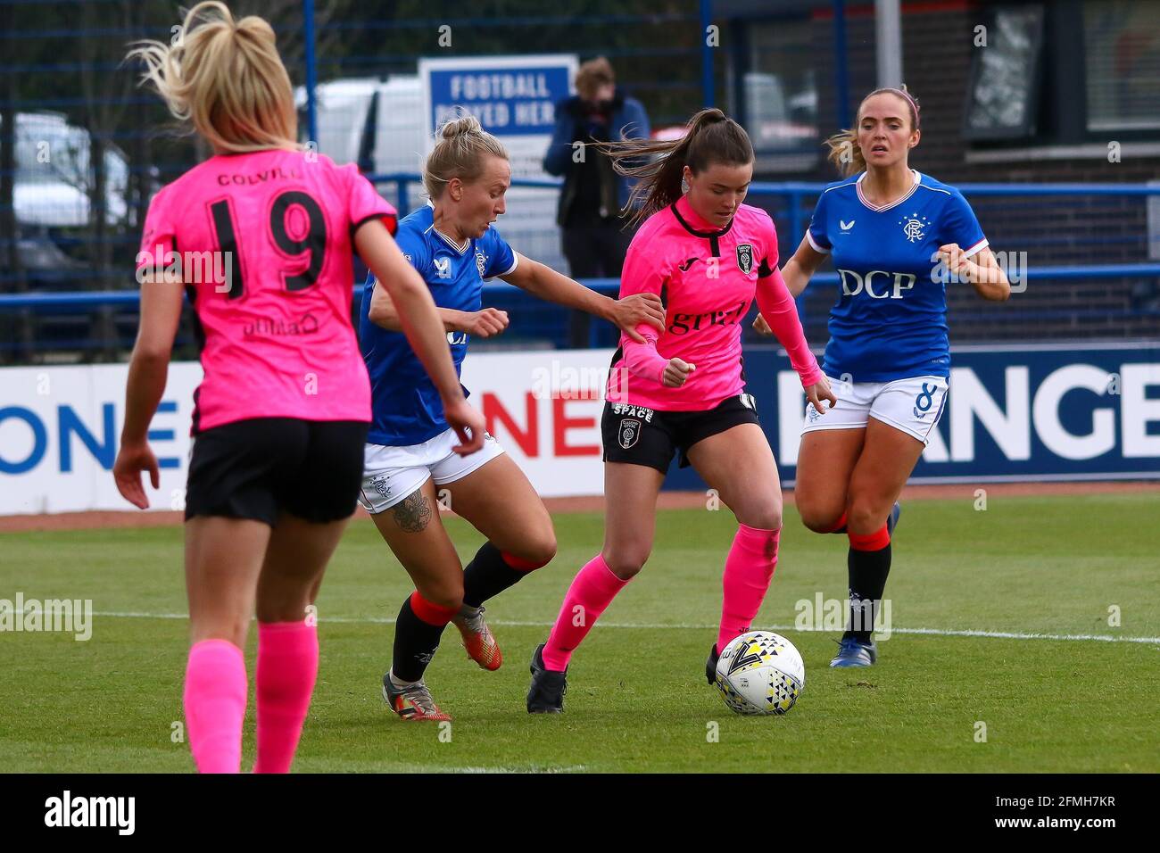 Milngavie, Regno Unito. 09 maggio 2021. Azione durante la Scottish Building Society Scottish Women's Premier League 1 Fixture Rangers FC vs Glasgow City, Rangers Training Complex, Milngavie, East Dunbartonshire. 09/05/2021 | Credit: Colin Poultney/Alamy Live News Foto Stock