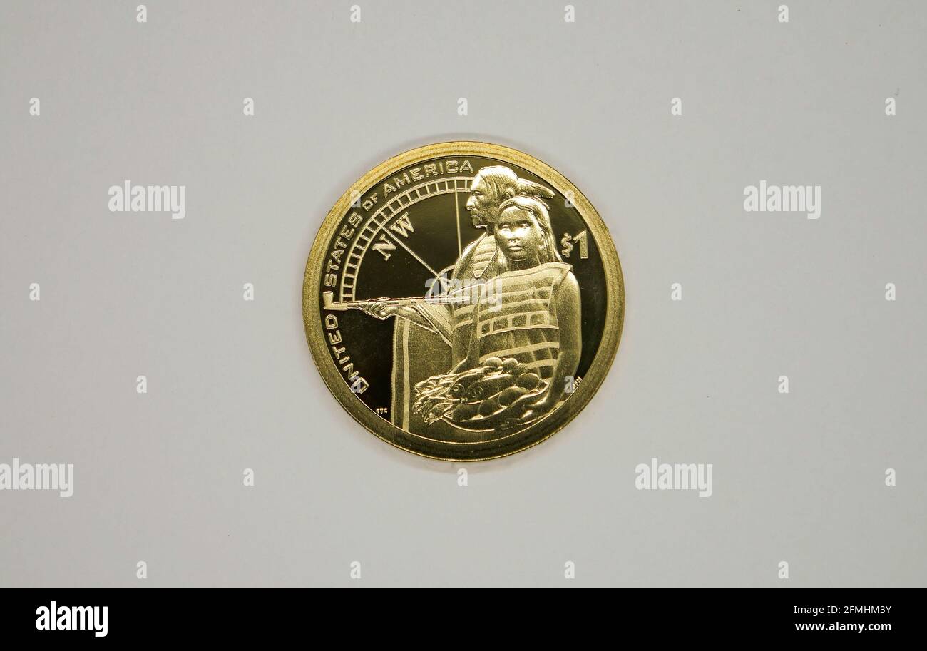 La moneta da 2014 dollari dei nativi americani commemora come l'ospitalità dei nativi americani abbia garantito il successo della spedizione di Lewis e Clark. Il desig inverso Foto Stock
