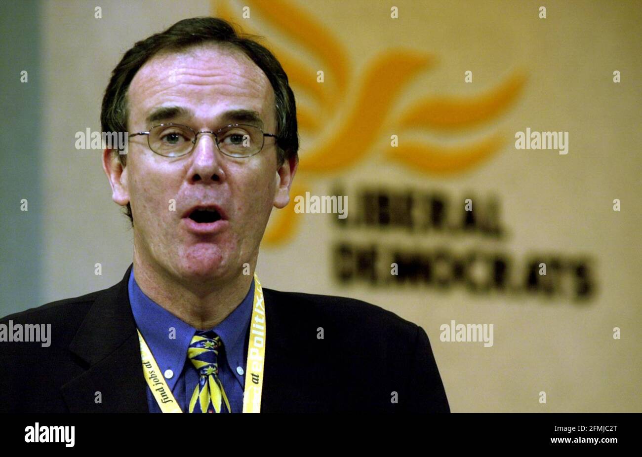 CONFERENZA LIB DEM - BOURNEMOUTH ROBIN TEVERSON INTERVENENDO NEL DIBATTITO SULLA PARTECIPAZIONE DEL SETTORE PRIVATO AI SERVIZI PUBBLICI. PIC: GIOVANNI VOOS 25 settembre 2001 Foto Stock