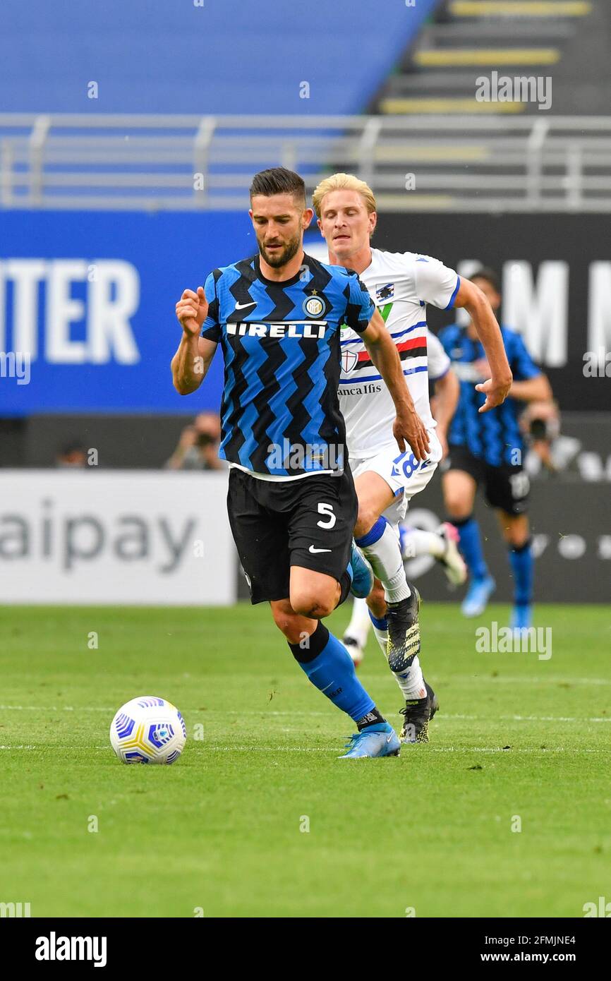 Milano, Italia. 8 maggio 2021. Roberto Gagliardini (5) di Inter ha visto nella serie UNA partita tra Inter e Sampdoria a Giuseppe Meazza a Milano. (Foto: Gonzales Photo - Tommaso Fimiano). Foto Stock