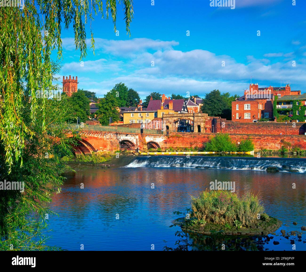 Regno Unito, Inghilterra, Cheshire, Chester, ponte sul fiume Dee Foto Stock