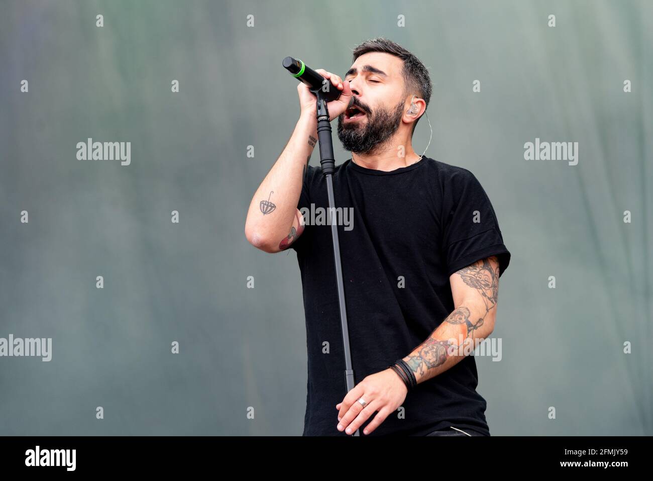 David Martinez Alvarez suona sul palco durante il concerto di Nits al Carme presso l'Auditorio Marina sur di la Marina de Valencia. (Foto di Xisco Navarro / SOPA Images/Sipa USA) Foto Stock