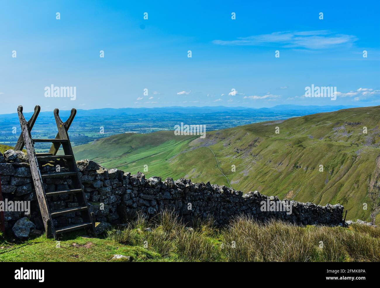 Oltre il muro Foto Stock