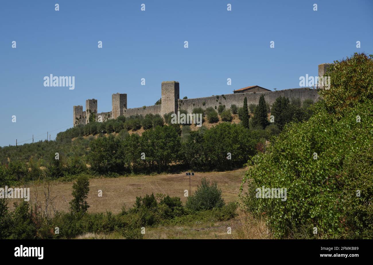 Le possenti mura di Monteriggioni - Siena (Italia) Foto Stock