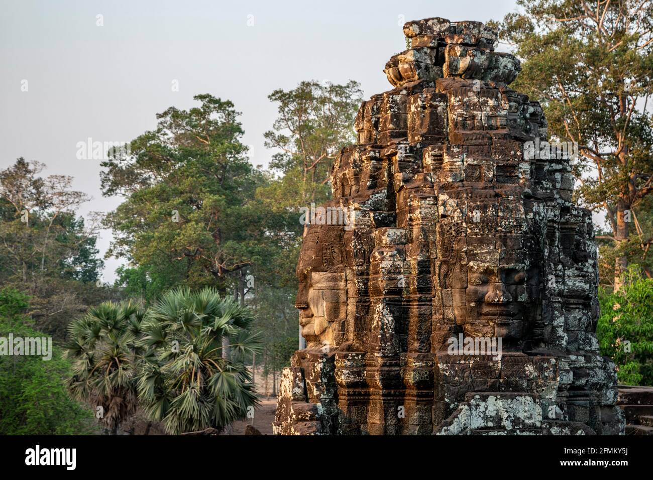 Face Tower, Bayon Temple, Angkor Thom, Angkor Archaeological Park, Siem Reap, Cambogia Foto Stock