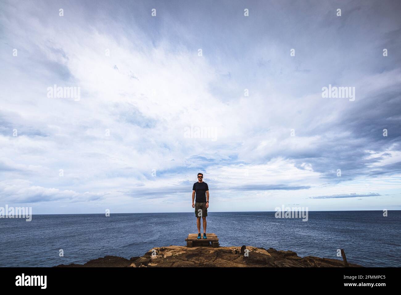 L'uomo si trova a bordo di un'immersione nella parte più meridionale degli Stati Uniti, Hawaii Foto Stock