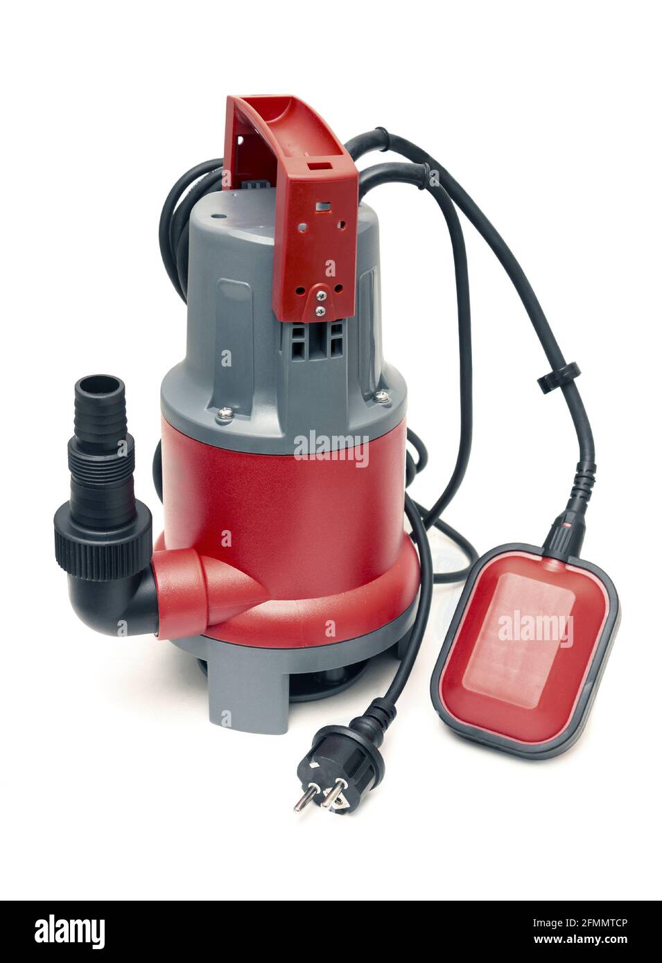 Pompa sommersa per uso domestico con alloggiamento in plastica isolato su fondo bianco Foto Stock
