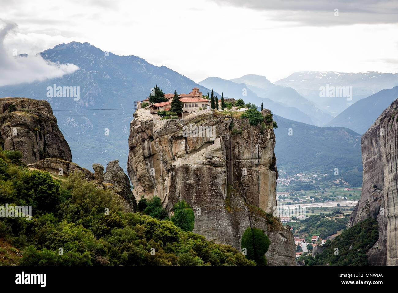 Monasteri di Varlaam, Roussanou, San Nicola Anapavsa e grande monastero di meteora, Grecia Foto Stock