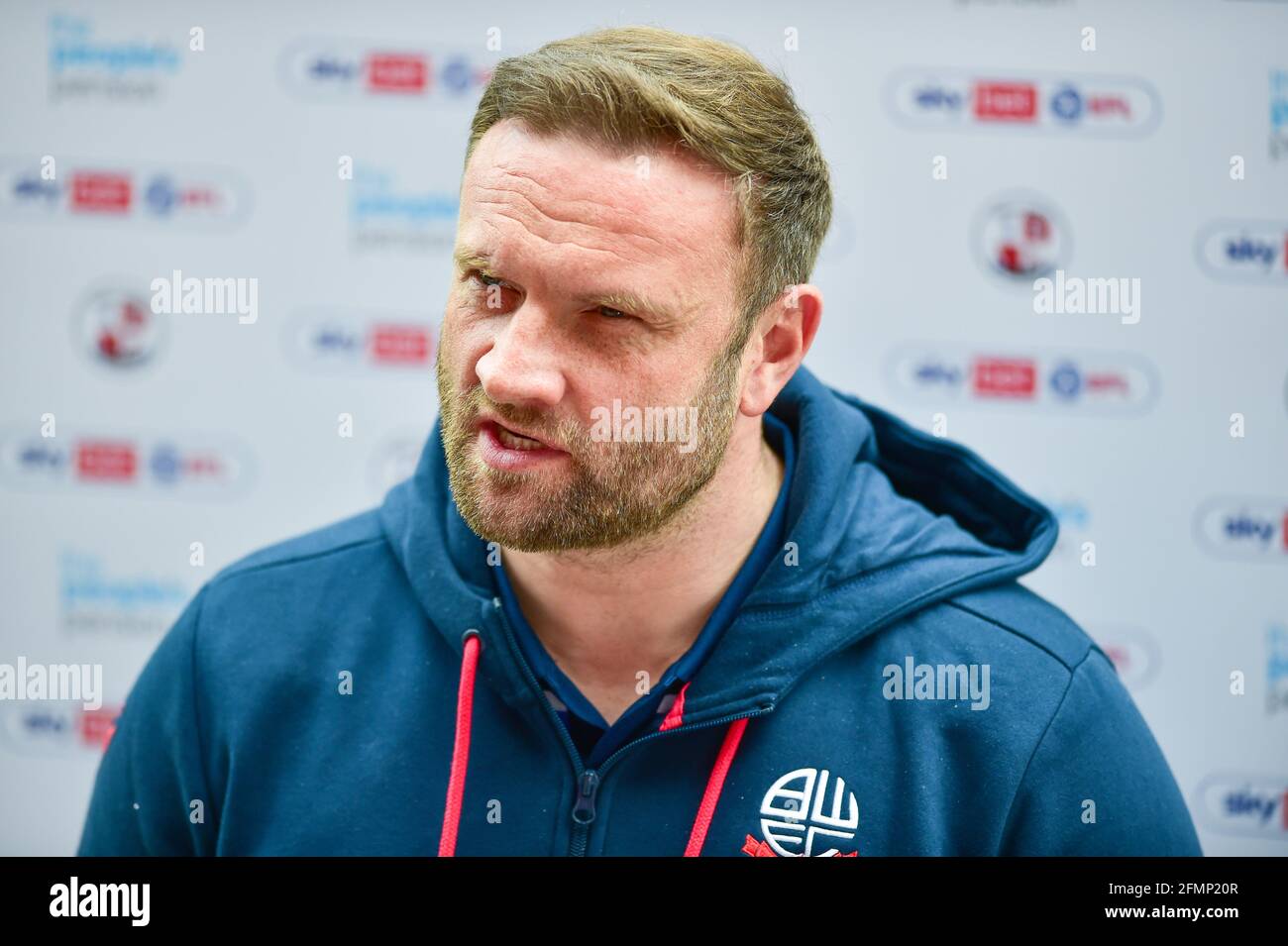 Il manager di Bolton Ian Evatt prima della Sky Bet League due partite tra Crawley Town e Bolton Wanderers al People's Pension Stadium , Crawley , Regno Unito - 8 maggio 2021 - SOLO PER USO EDITORIALE Nessun utilizzo con audio, video, dati, liste di fixture, logo di club/campionato o servizi "live" non autorizzati. L'uso in-match online è limitato a 120 immagini, senza emulazione video. Nessun utilizzo nelle scommesse, nei giochi o nelle pubblicazioni di singoli club/campionati/giocatori Foto Stock