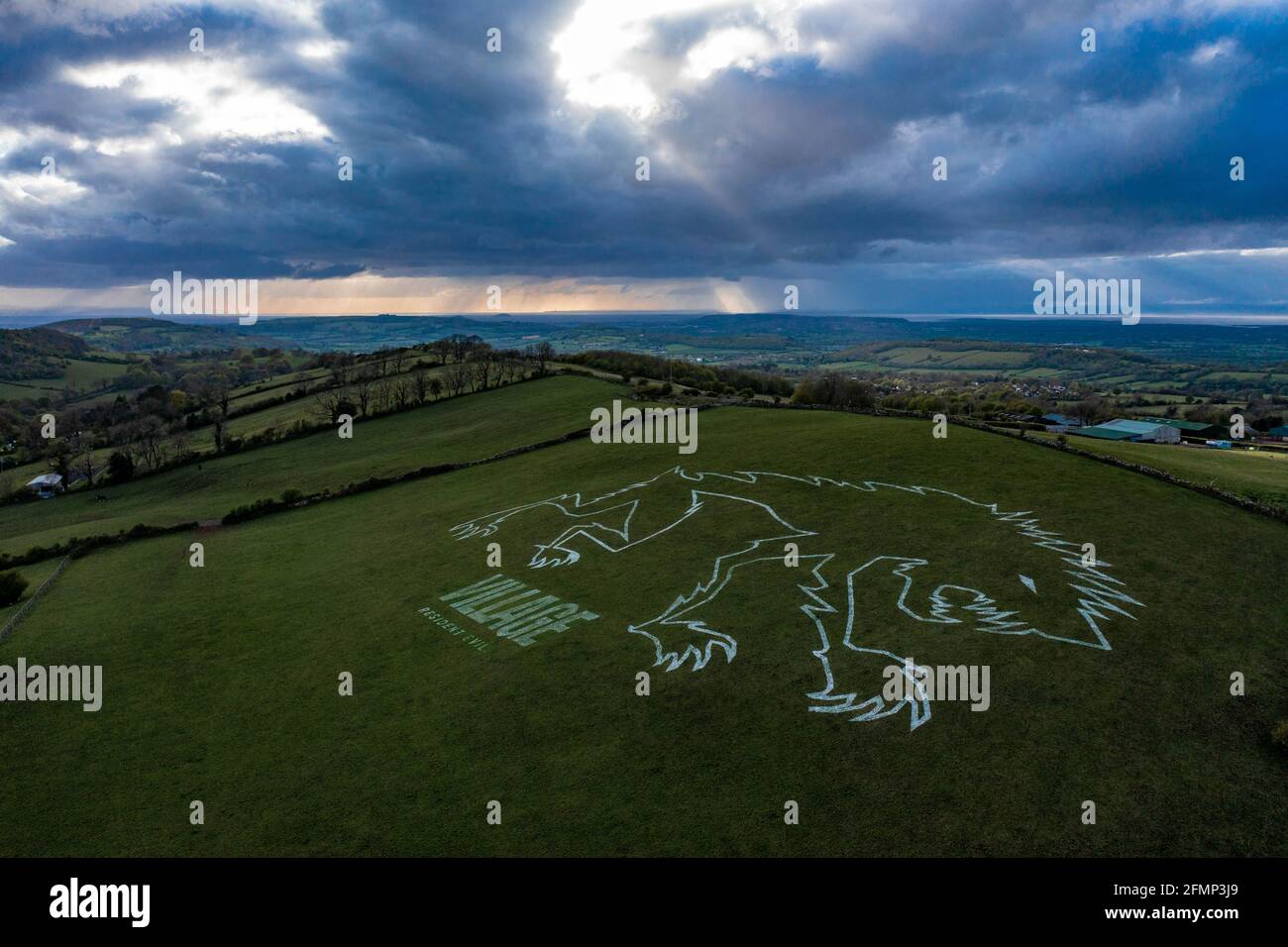 Resident Evil Village, Chalk Lycan sulle colline Mendip nel Somerset. Foto Stock