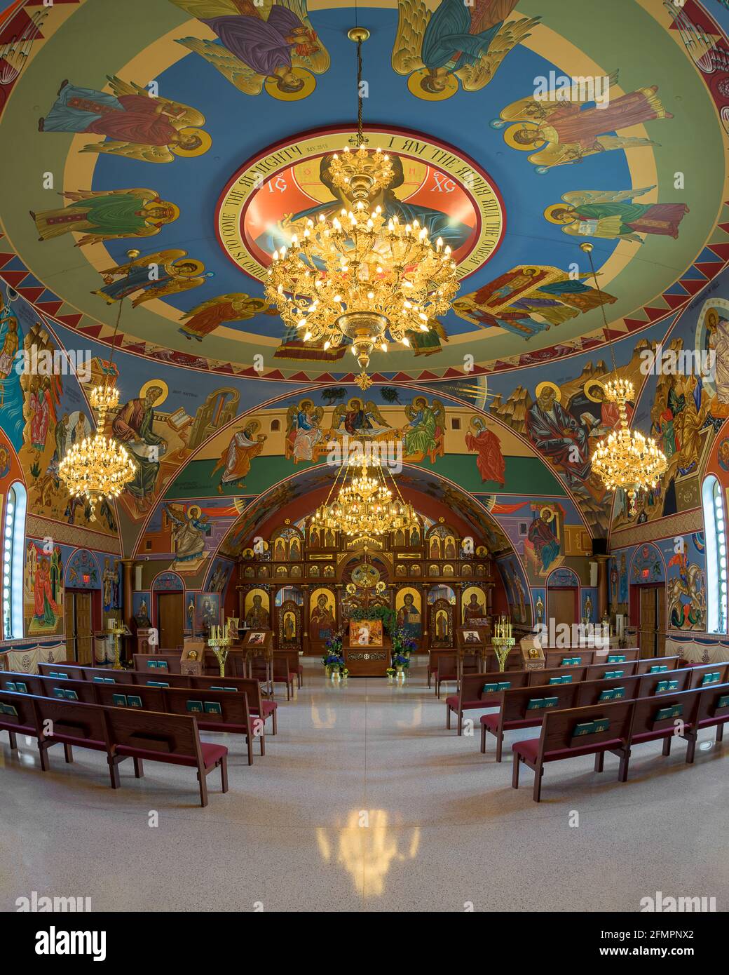 Interno della colorata Annunciazione bizantina Chiesa cattolica in Omero Glen, Illinois Foto Stock