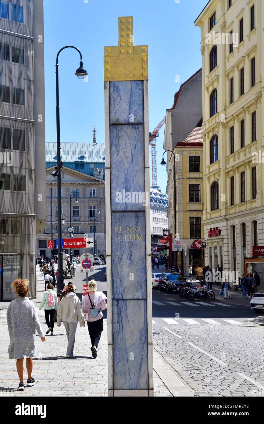 Vienna, Austria. Il forum d'arte di Vienna sulla Freyung (Signa Holding) Foto Stock