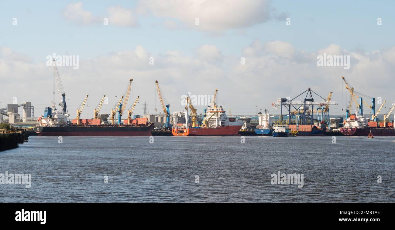 Navi ormeggiate al porto di Tyne, South Shields, Inghilterra nord-orientale, Regno Unito Foto Stock