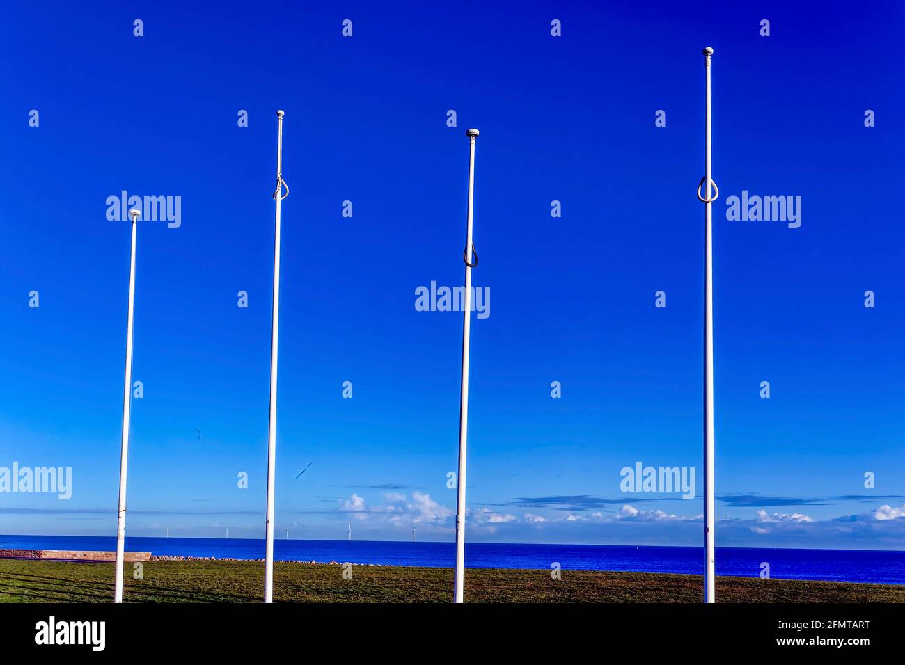 Bandiere sul promontorio di Whitley Bay, Tyne and Wear, Inghilterra Foto Stock