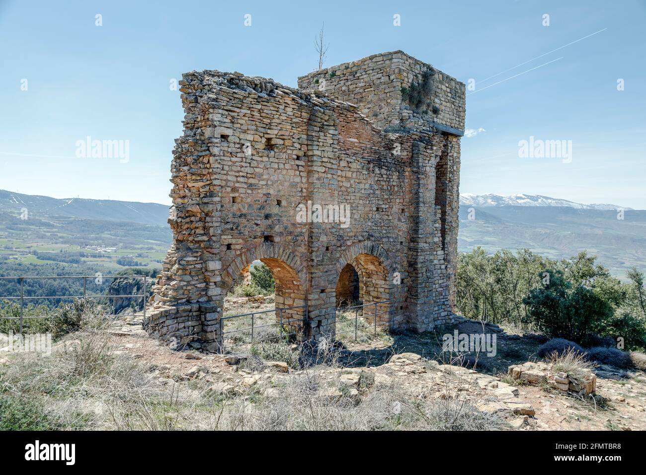 Castello di Llorda situato nel comune di Isona e Conca della, nella regione catalana di Pallars Jussa. Catalogna Spagna. Foto Stock