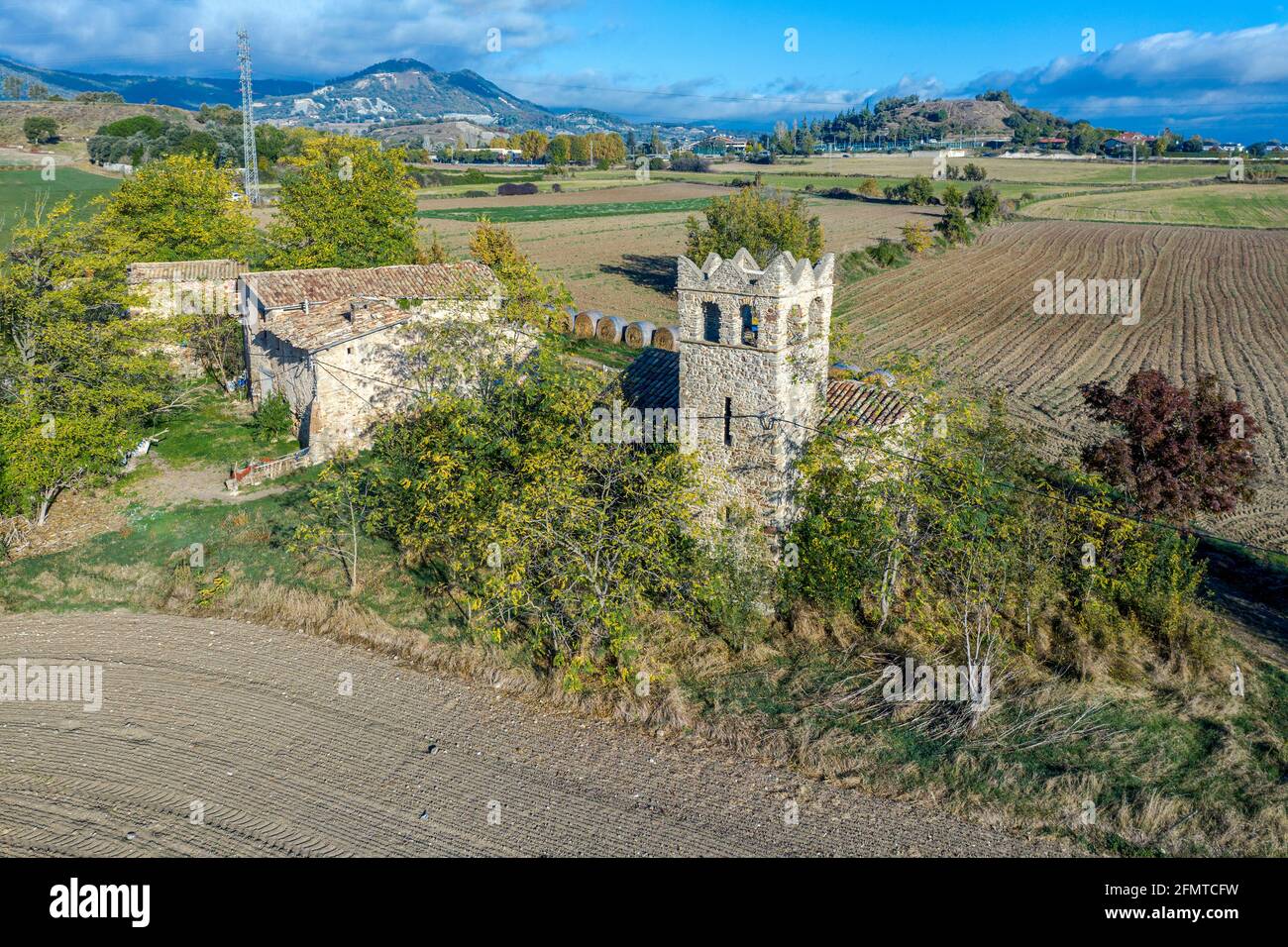 11 ° secolo chiesa romanica di Sant Sixt de Miralpla è una cappella Vic, Osona. È protetto come bene culturale di interesse locale. Spagna Foto Stock
