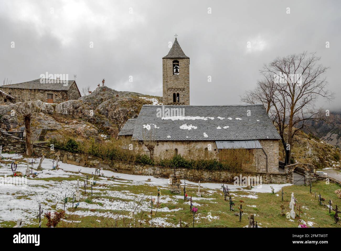 Chiesa romana di Sant Joan de Boi, nella Valle di Boi, (Catalogna - Spagna). Si tratta di una delle nove chiese che appartiene al patrimonio dell'umanità dell'UNESCO Foto Stock