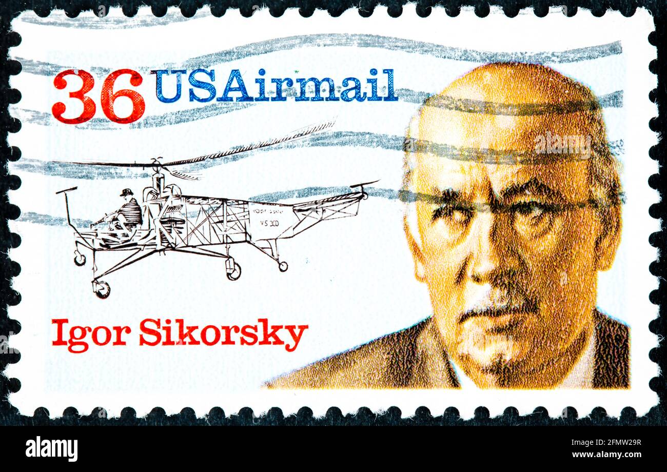 Save Download Preview USA - CIRCA 1988: Francobollo postale stampato negli USA mostra aviatore, creatore di elicotteri Igor Sikorsky, circa 1988. Francobollo postale d'epoca Foto Stock