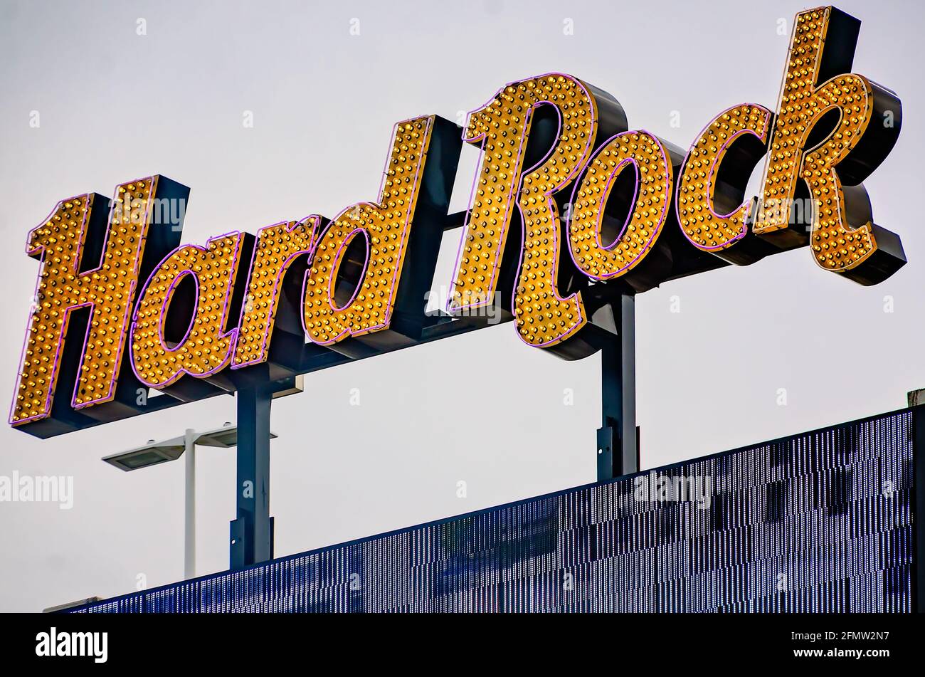 L'Hard Rock Hotel and Casino e' raffigurato, il 1 Maggio 2021, a Biloxi, Mississippi. Foto Stock