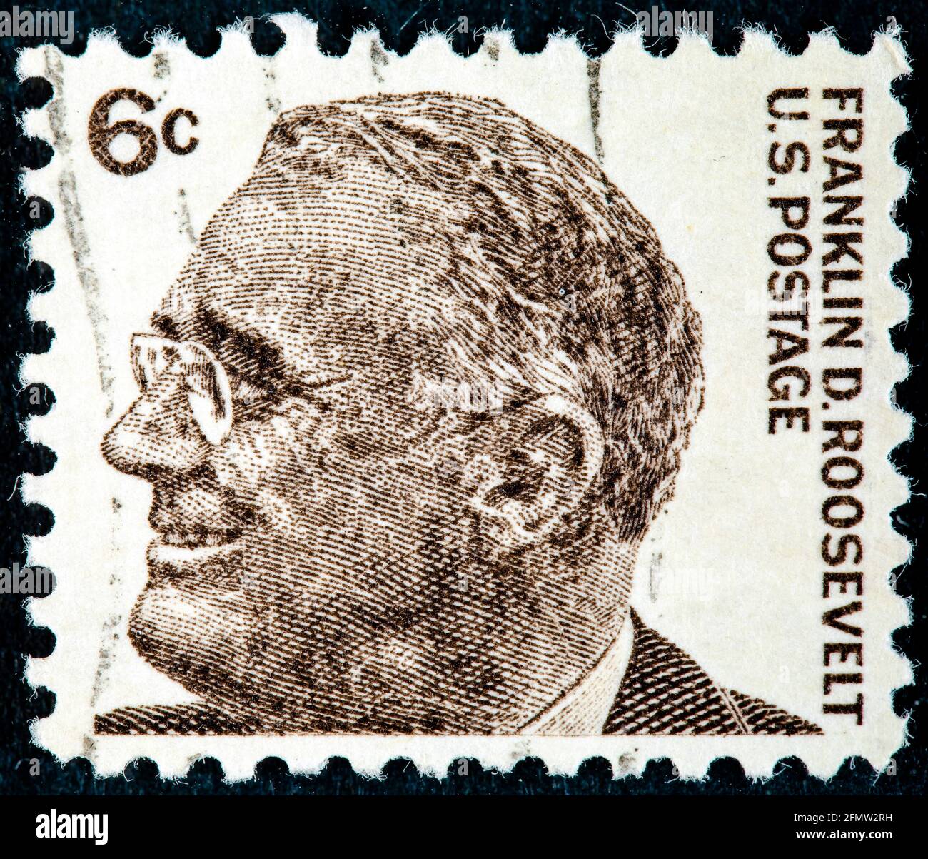 USA-CIRCA 1966: Un francobollo mostra il ritratto di immagine di Franklin D Roosevelt il 37 ° presidente degli Stati Uniti d'America, circa 1966. Foto Stock