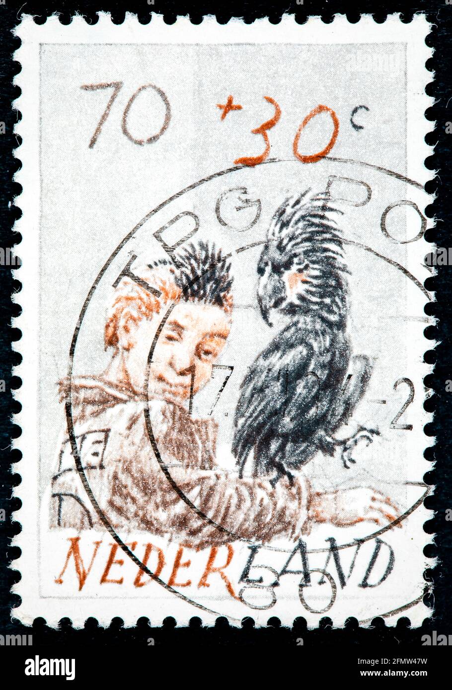 Olanda - circa 1982: Francobollo stampato in Olanda francobolli per bambini  - dalla serie anno dei disabili 70 + 30c, circa 1982 Foto stock - Alamy
