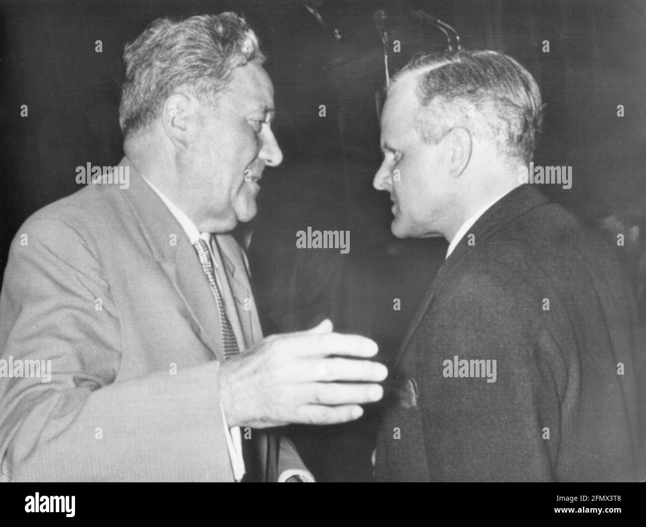 Weizsäcker, Carl Friedrich von, 28.6.1912 - 28.4.2007, scienziato tedesco (fisica) e filosofo, DIRITTI-AGGIUNTIVI-CLEARANCE-INFO-NON-DISPONIBILE Foto Stock