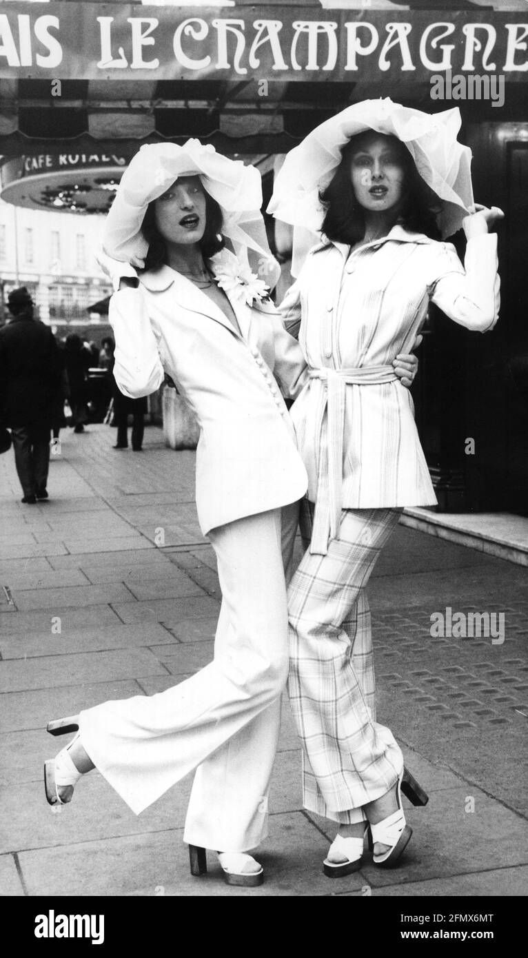 Moda, anni '70, moda donna, DIRITTI-AGGIUNTIVI-CLEARANCE-INFO-NON-DISPONIBILE Foto Stock