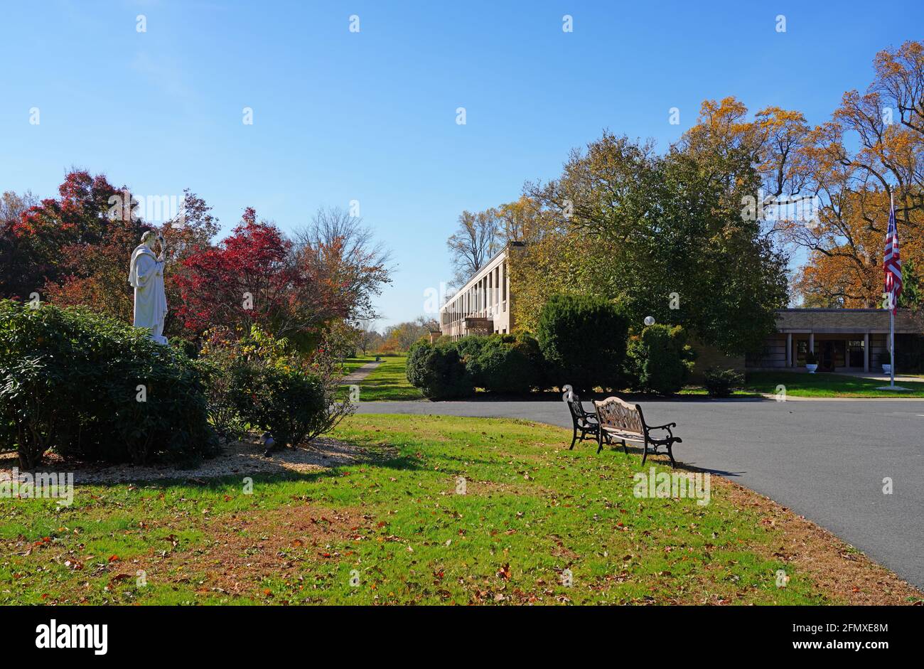 BORDENTOWN, NJ 7 NOV 2020- Vista della Società del Verbo Divino, una missione cattolica a Point Breeze a Bordentown, Burlington County, New Jersey. Foto Stock