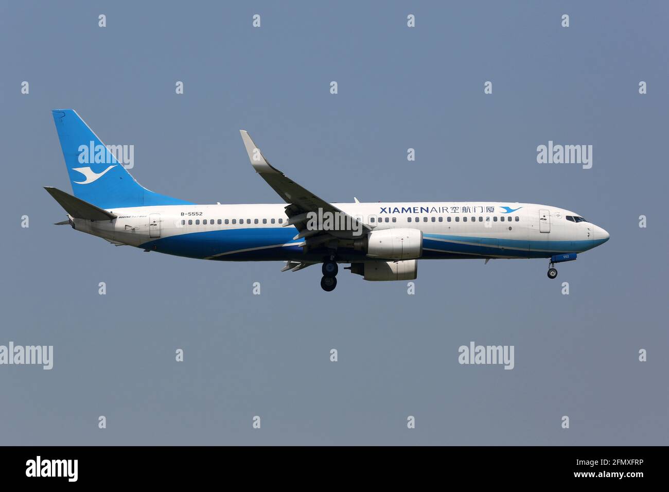 Shanghai, Cina – 16. Maggio 2016: Xiamenair Boeing 737-800 all'aeroporto di Shanghai (SHA) in Cina. Boeing è un produttore di aeromobili con sede a Seattle, Wash Foto Stock