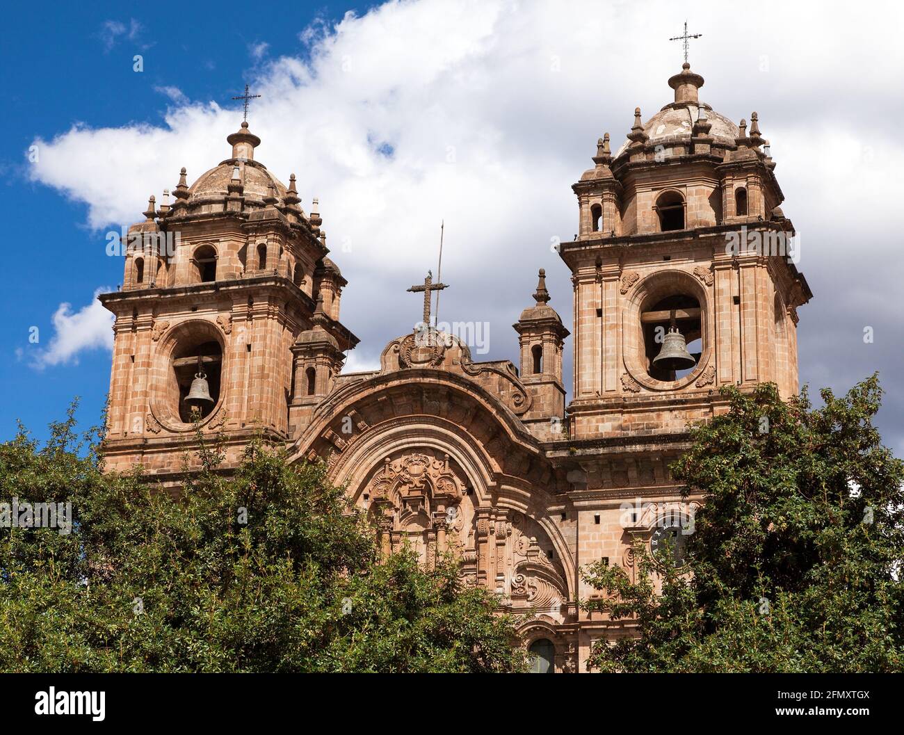 catedral cattolica sulla piazza principale Plaza de Armas a Cusco o Cuzco città, Perù Foto Stock