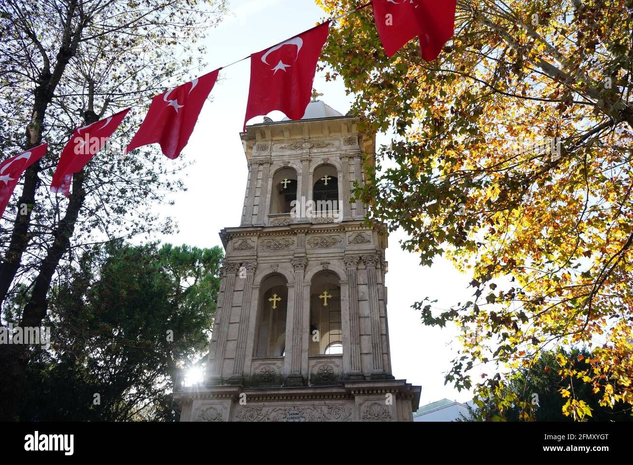 Kuzguncuk ,Istanbul, Turchia ,Ottobre,2019:Chiesa Greco-Ortodossa di Agios Georgios, dedicata a San Giorgio situato nel quartiere Kuzguncuk di Üsküdar Foto Stock