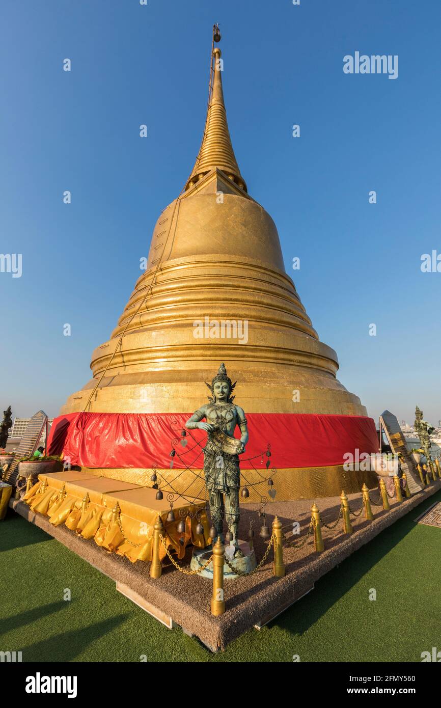 Tetto di Wat Saket, Monte d'Oro, Tempio di Srakesa, Bangkok, Thailandia Foto Stock