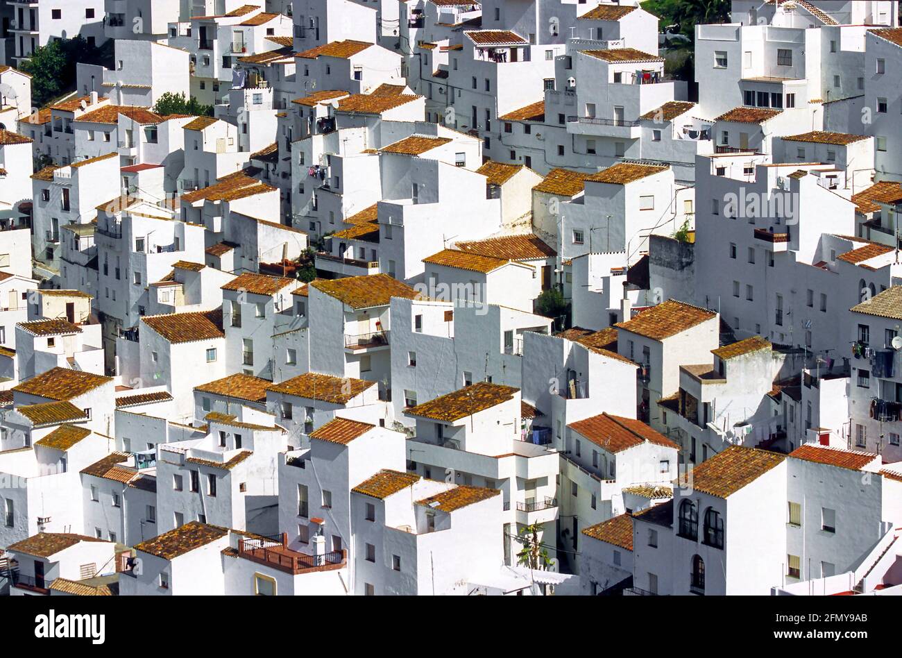 Case bianche ed edifici Casares Costa del Sol. Andalucia Spagna Foto Stock