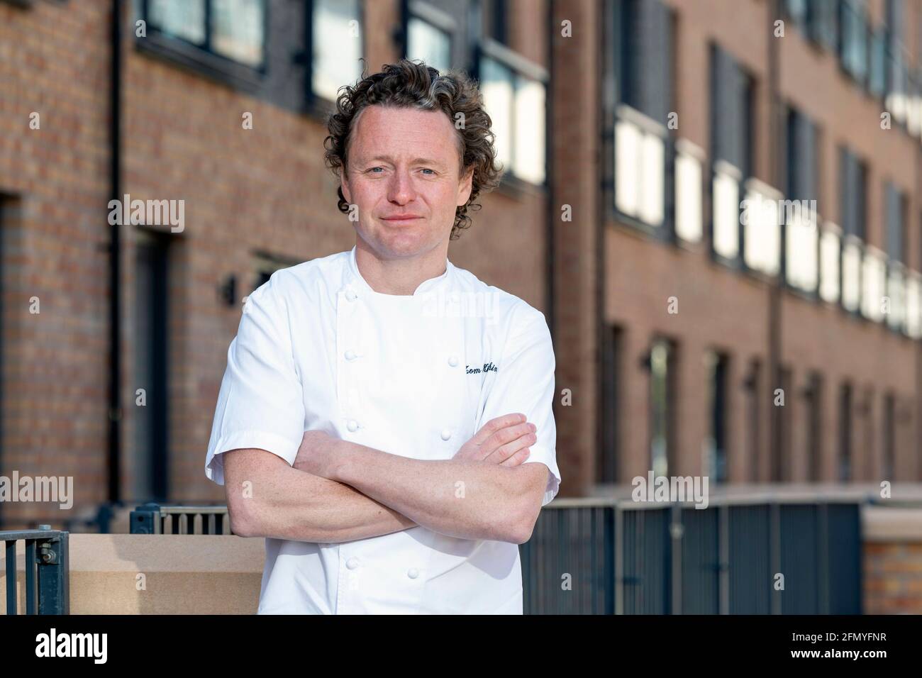 Chef stellato Michelin Tom Kitchin al sviluppo CALA Homes Waterfront Plaza, annuncia una partnership di cucina comune, Edimburgo, Scozia, Regno Unito Foto Stock
