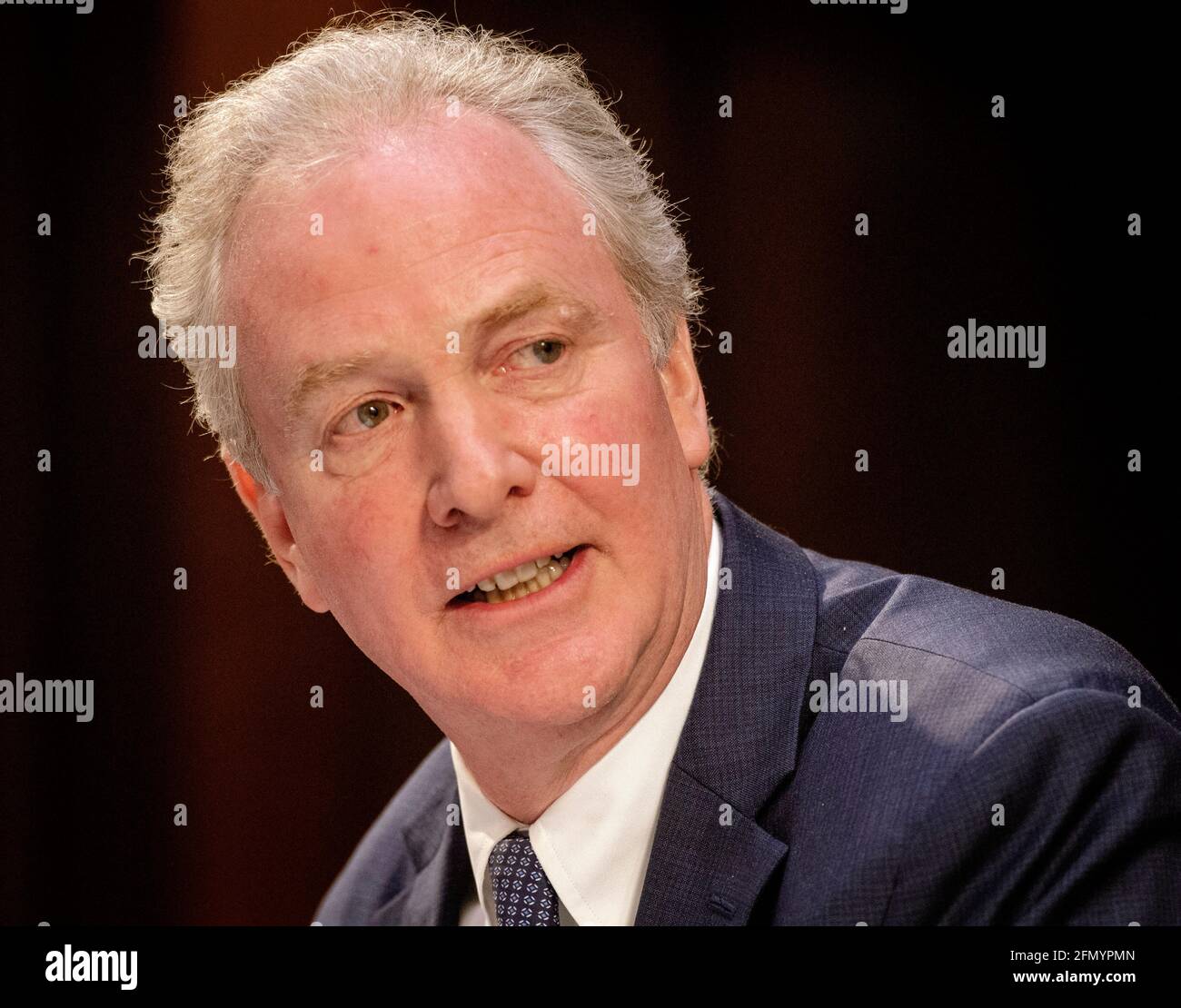 Washington, Stati Uniti. 12 maggio 2021. WASHINGTON, DC - MAGGIO 12: Senatore Chris Van Hollen (D-MD) durante l'audizione della commissione per le Stanziamenti del Senato per esaminare l'estremismo violento domestico, a Washington, DC. (Foto di Bill o'Leary/Pool/Sipa USA) Credit: Sipa USA/Alamy Live News Foto Stock
