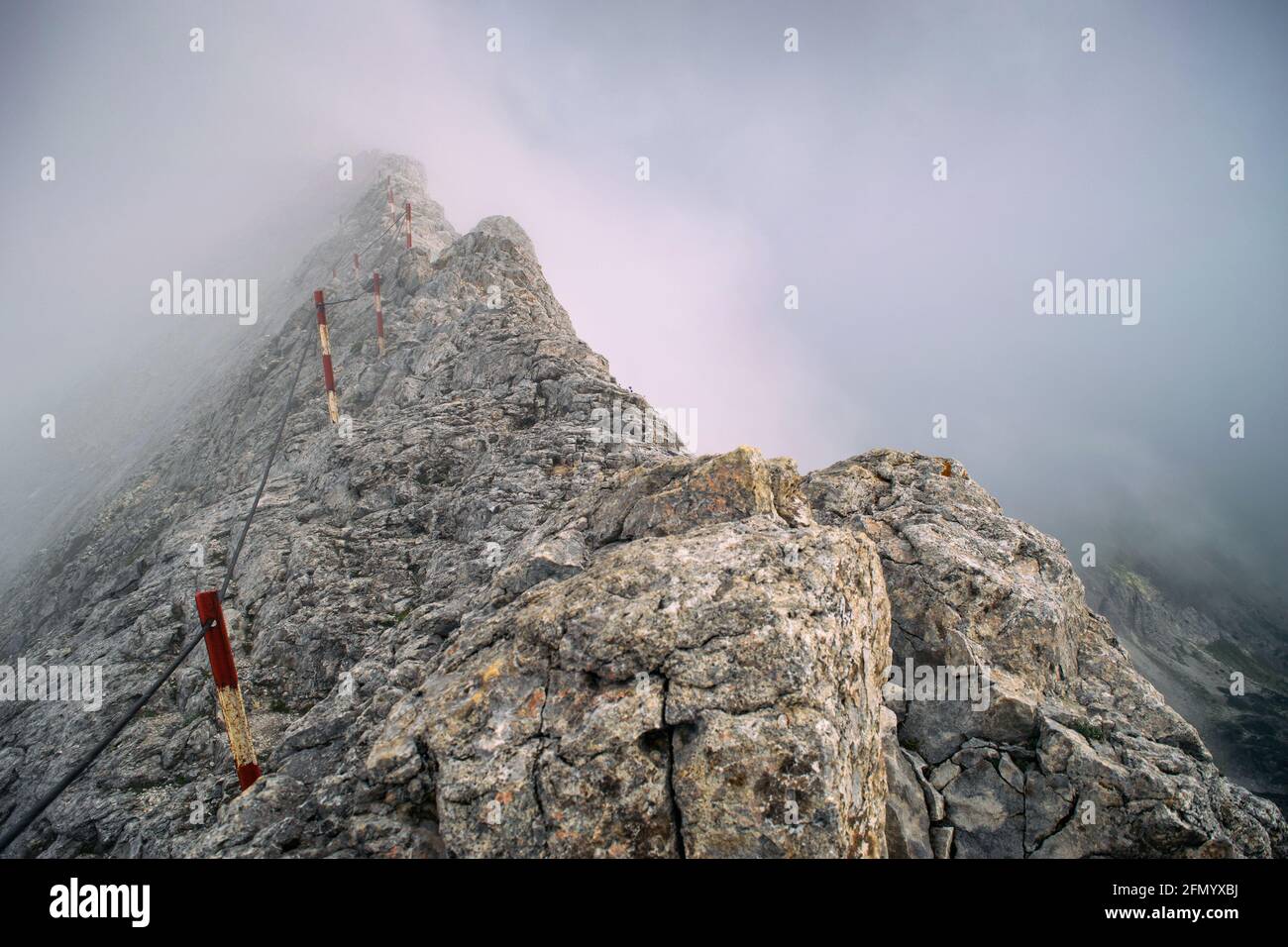 Escursioni a Koncheto, vista attraverso le cime dei Monti Pirin in Bulgaria con Vihren, Kutelo, Todorka, Banski Suhodol, Parco Nazionale Pirin con com Foto Stock