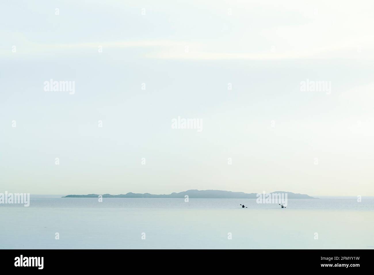 Kayak di mare, Oak Bay Islands Ecological Reserve, British Columbia, Canada Foto Stock