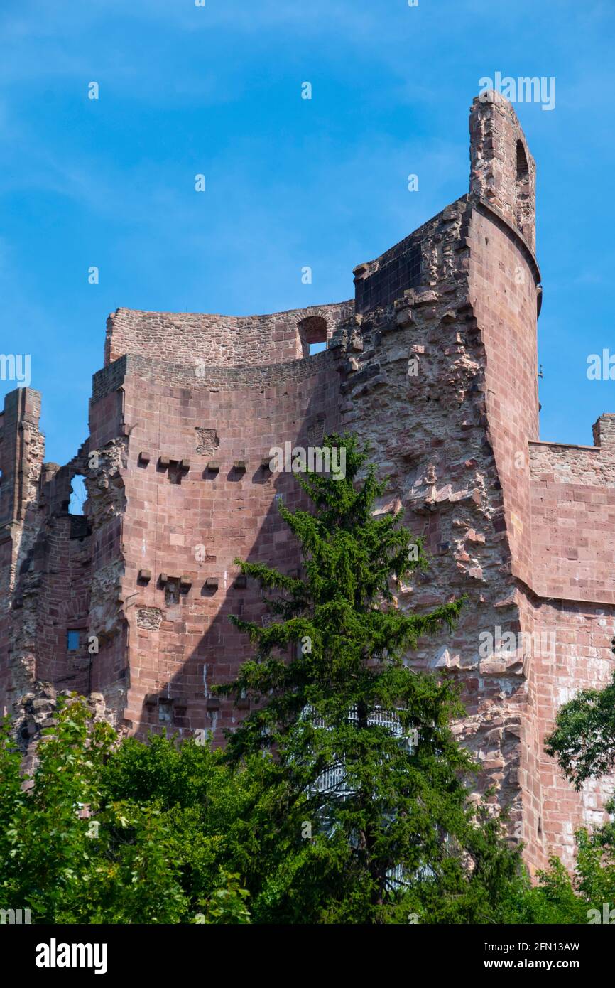Palazzo Heidelberg in Germania in una giornata di sole e cielo blu s. Foto Stock