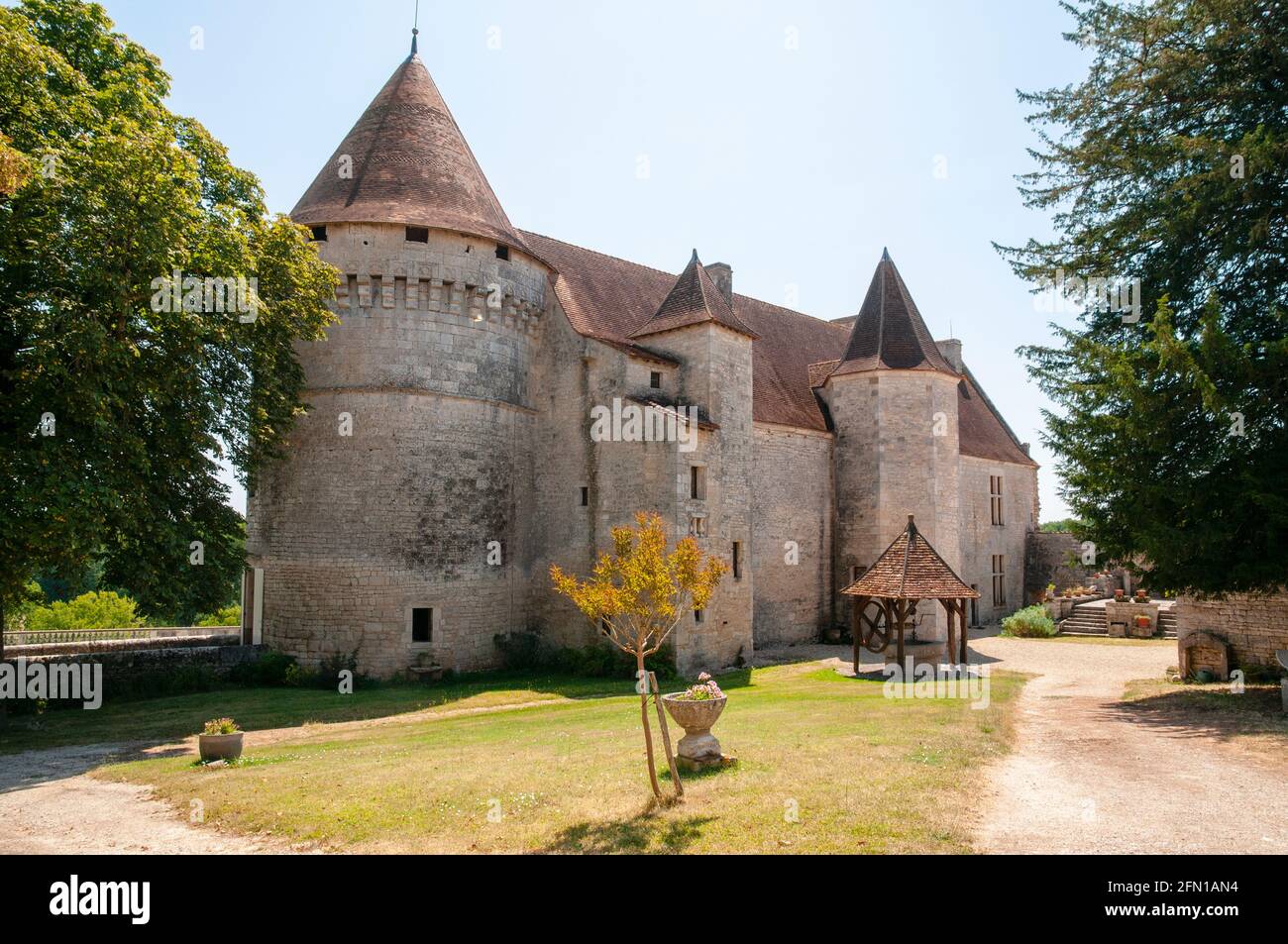 Il castello di Bayers, classificata come monumento storico, di proprietà privata ma aperta al pubblico per visite, situato nel villaggio di Bayers, Charente (16), Nouve Foto Stock