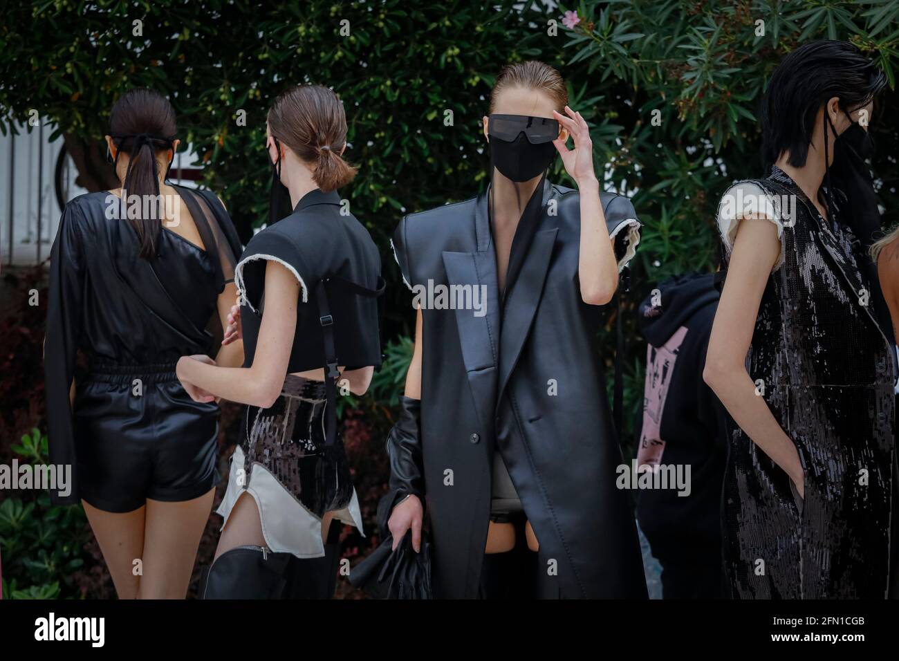 Modelli nel backstage della sfilata di moda Rick Owens a Venezia Lido, Primavera Estate 2021, settimana della Moda pronti all'uso Foto Stock