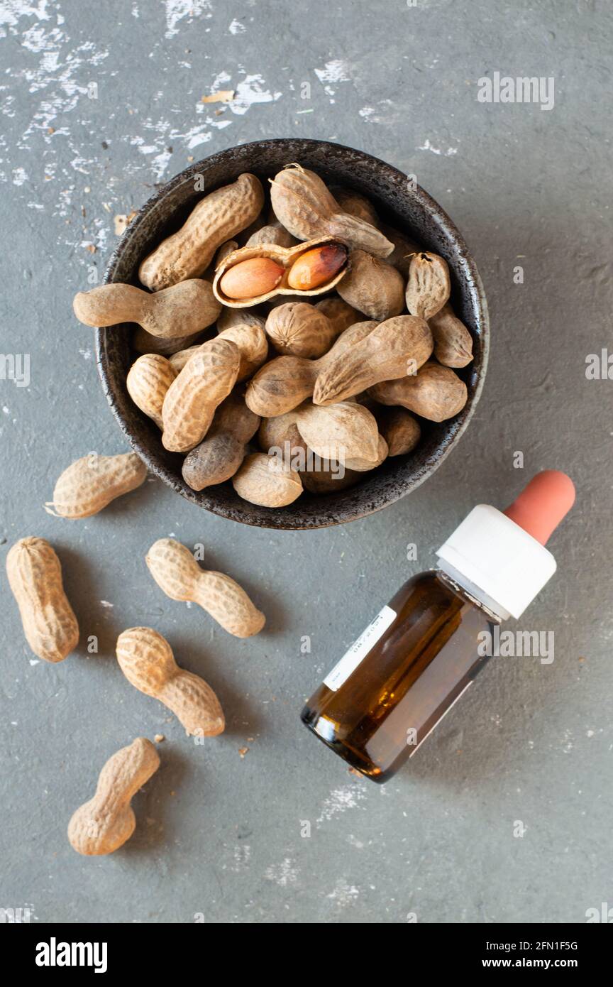 Concetto di allergia alle arachidi - intolleranza alimentare Foto stock -  Alamy