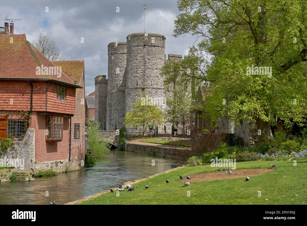 Canterbury westgate Towers e fiume stour Foto Stock