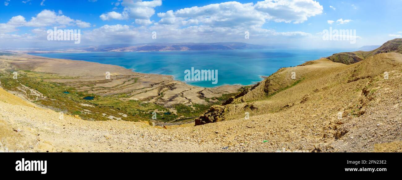 Vista panoramica della parte settentrionale del Mar Morto e della riserva naturale di Einot Tzukim (Ein Feshkha), Israele meridionale Foto Stock