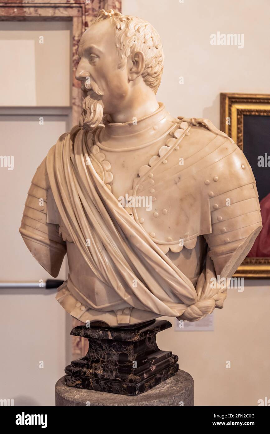 Busto di nobile storico italiano di profilo Foto Stock