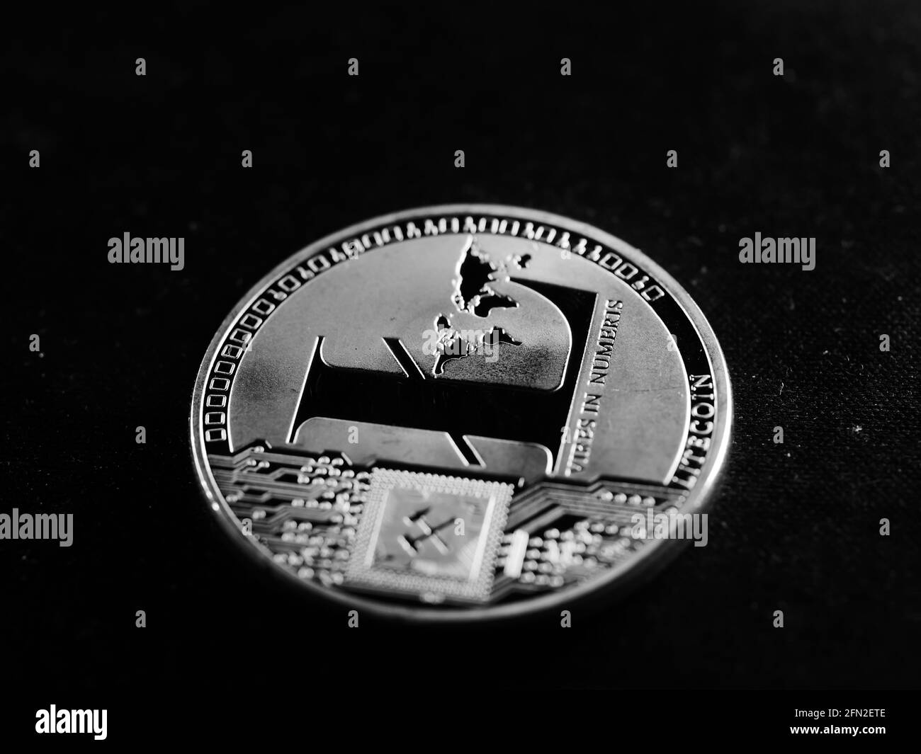 Immagine in scala di grigi della valuta criptata Foto Stock