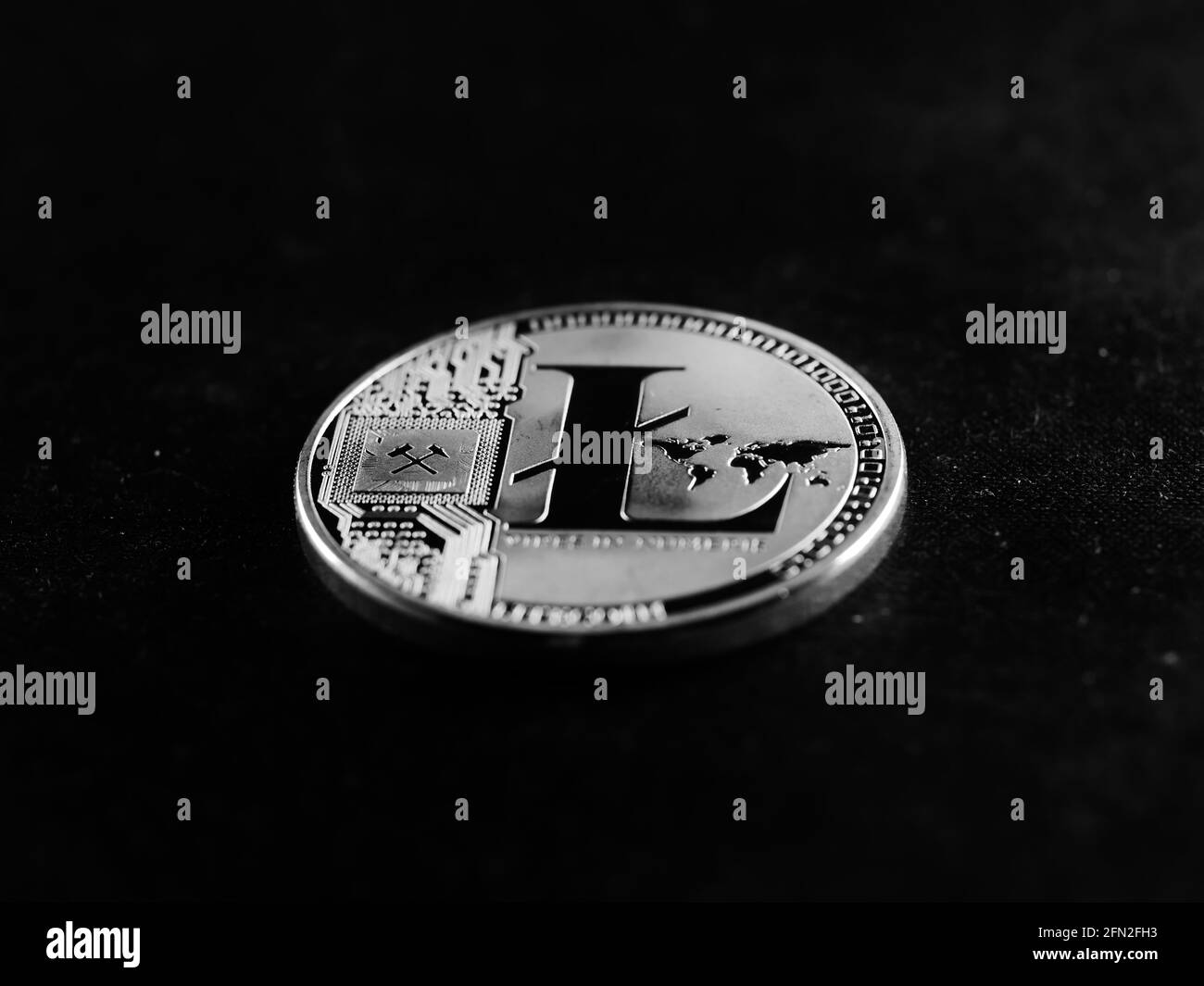 Immagine in scala di grigi della valuta criptata Foto Stock
