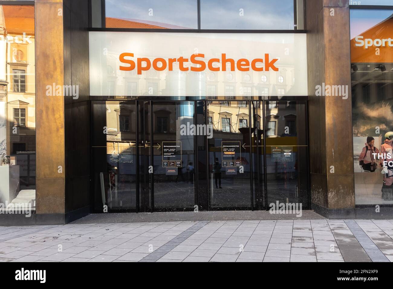 Negozio di abbigliamento sportivo Sportscheck a Monaco Foto Stock